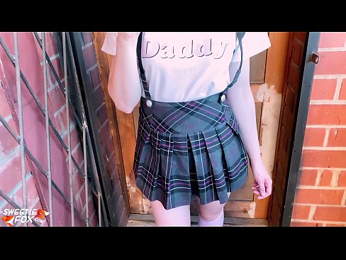 ❤️ Schoolgirl Sucks jej kutasa głęboko i fucks zamiast klas. Anal porn at us