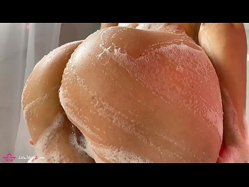 ❤️ Brunetka Masturbuje cipkę wibratorem do intensywnego orgazmu pod prysznicem Anal porn at us