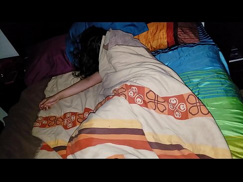 ❤️ Pasierb besztający swoją młodą macochę, gdy ta śpi. Anal porn at us